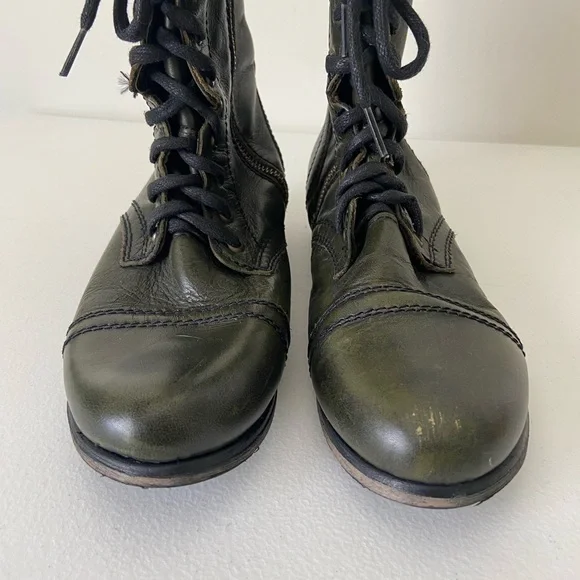 Steve Madden women’s Troopa leather lace up combat boots — size 8 - Picture 2 of 7